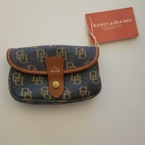 Dooney & Bourke pouch / wristlet